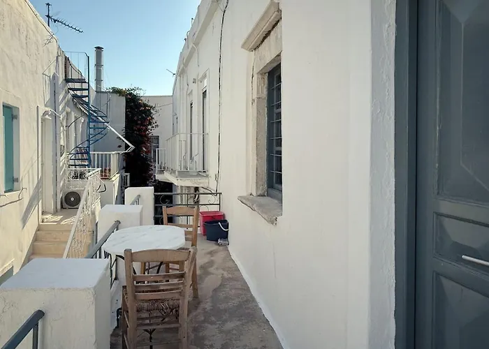 House Of The Arts Landhuis Páros